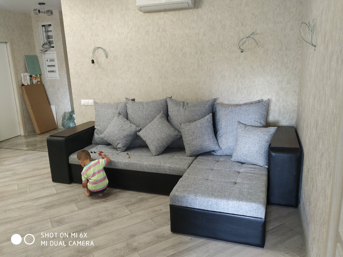Угловой диван-кровать «Дубай» Blue, правый велюр+экокожа белый купить от52290 руб. в интернет-магазине Фабрики PUSHE в Москве