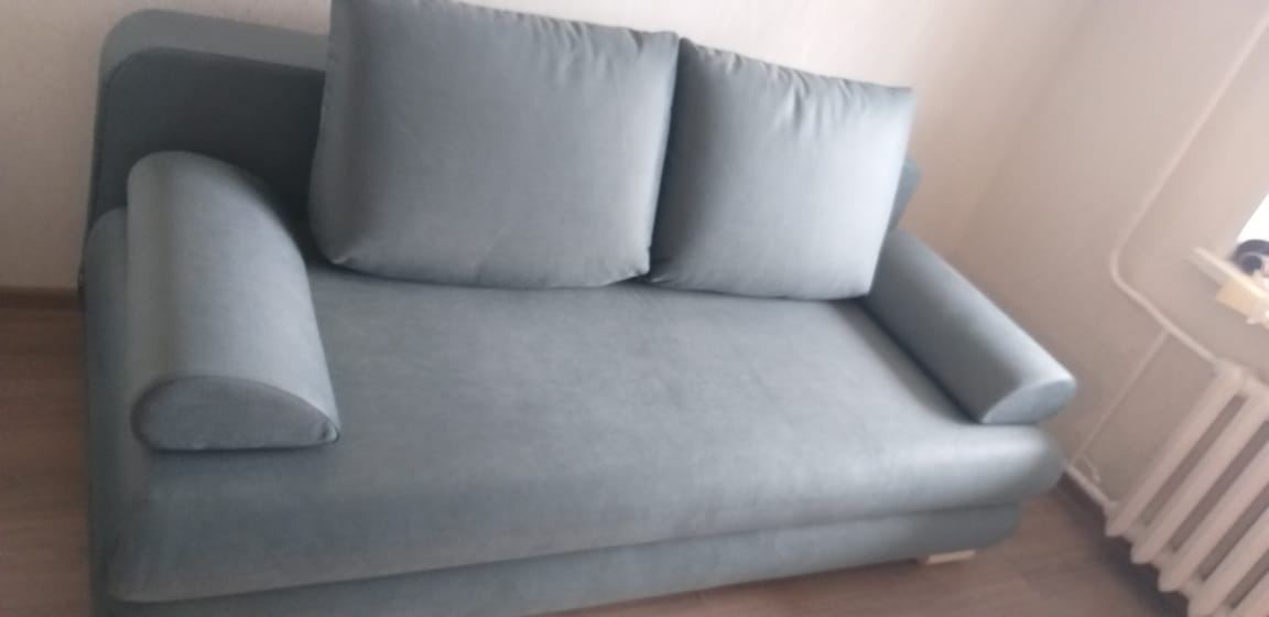Угловой диван с подушками вместо спинки (52 фото)